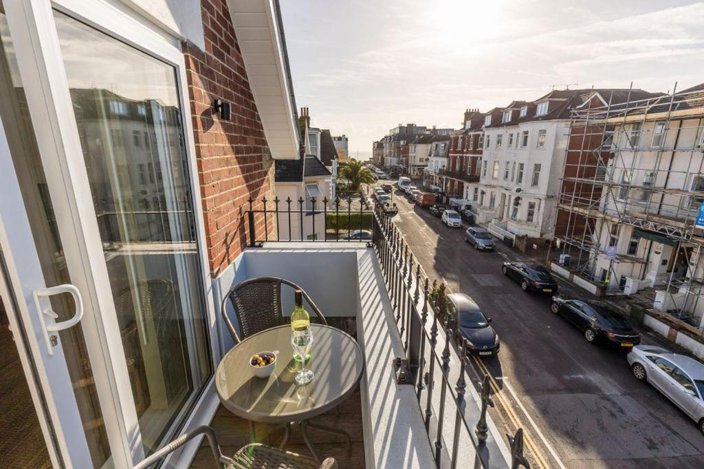 Sea Breeze - Coast Apartman Bournemouth Kültér fotó